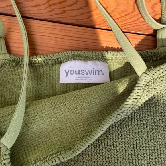 Youswim One Piece Pose - Picture 4 of 9